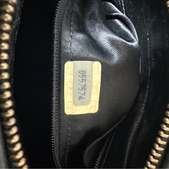 Authentic CHANEL Lambskin Quilted Tassel Camera Case Black - Picture 11 of 12